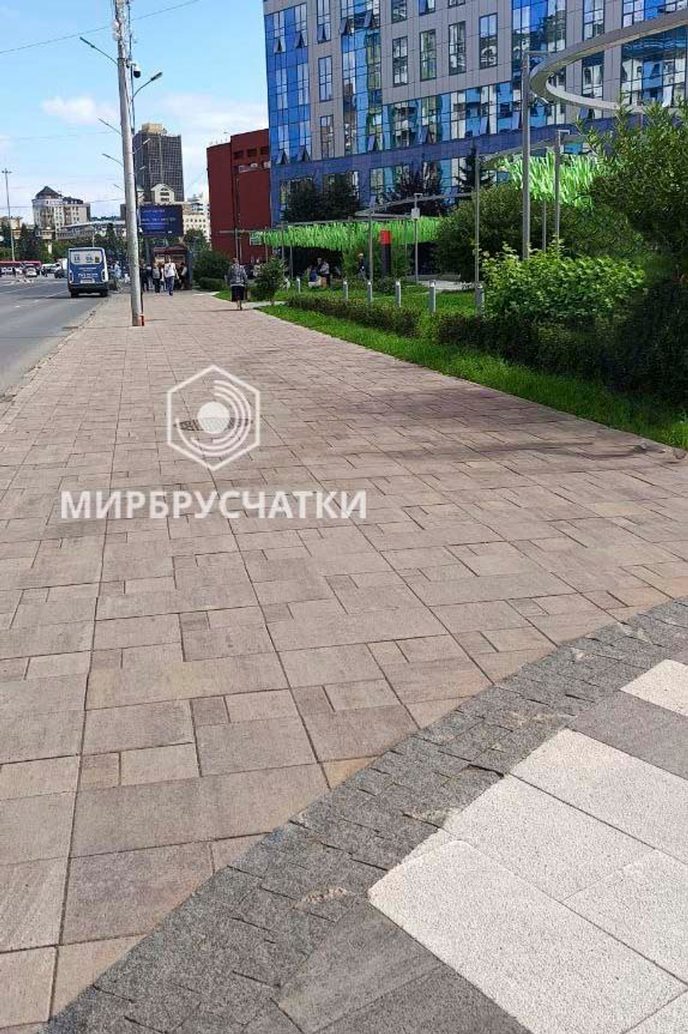 Сквер Крылья Сибири, г.Новосибирск