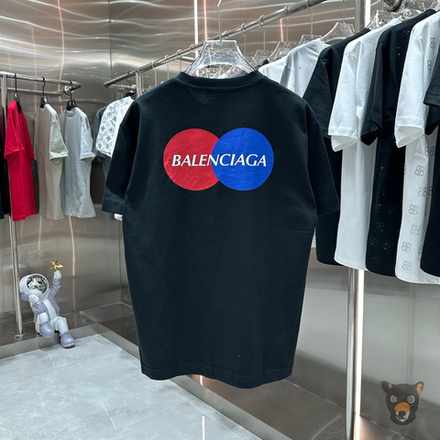 Футболка Balenciaga