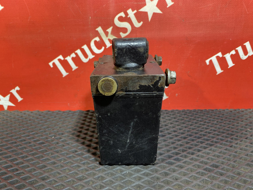 Насос подъема кабины