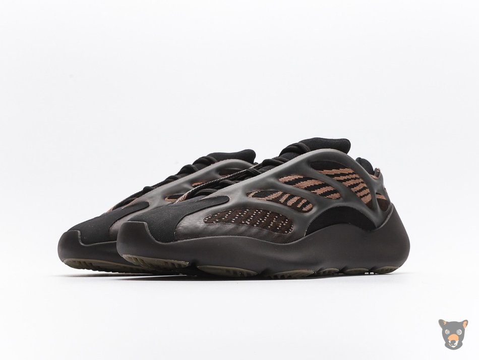 Кроссовки Yeezy 700 V3 "Clay Brown"