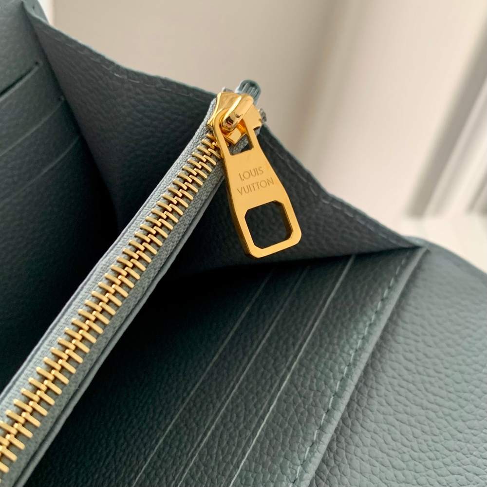 Louis Vuitton Sarah Wallet