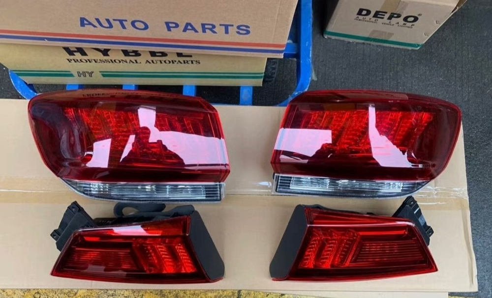Задний фонарь Honda Spirior 2015-2017