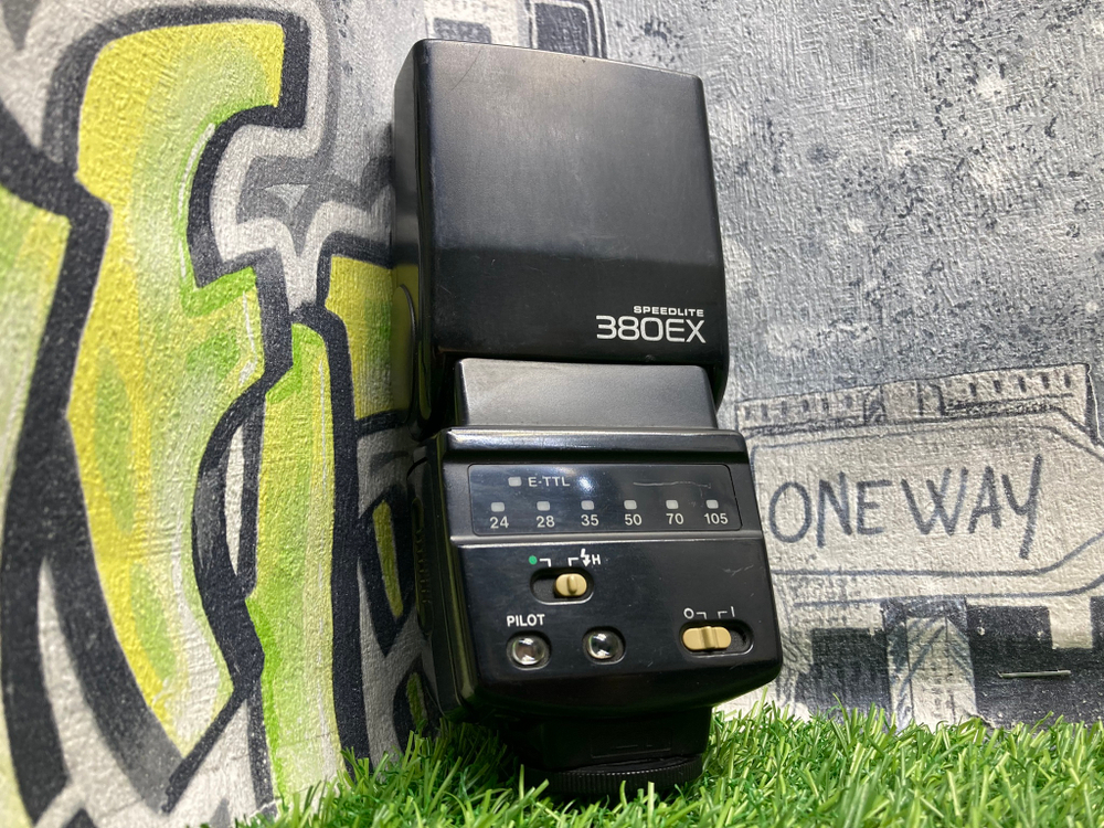 Canon Speedlite 380EX