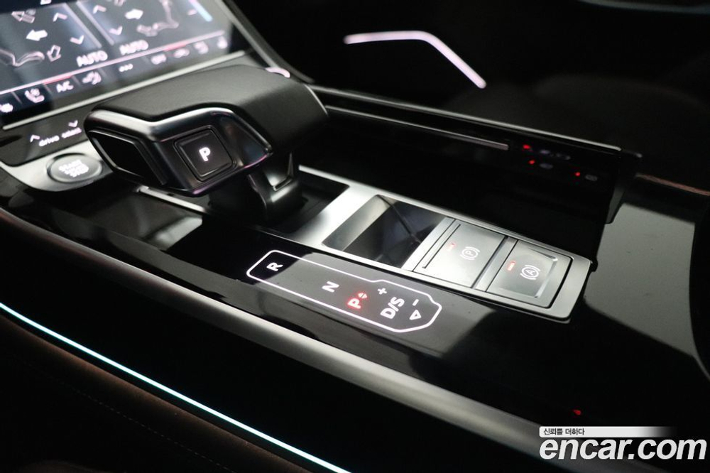 Audi A8 (D5) 55 TFSI Quattro LWB (01.2020)
