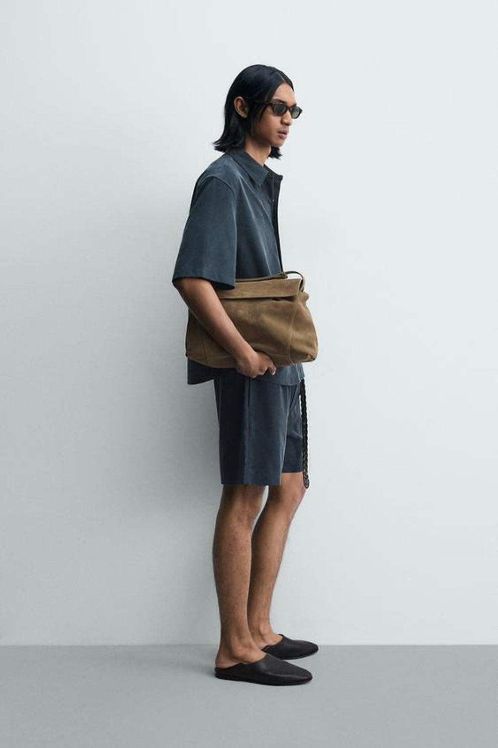 ZARA ШОРТЫ RELAXED FIT С ЭФФЕКТОМ ПОТЕРТОСТИ, ЛИНЯЛЫЙ НЕФТЯНОЙ