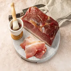 Окорок свиной сыровяленый 