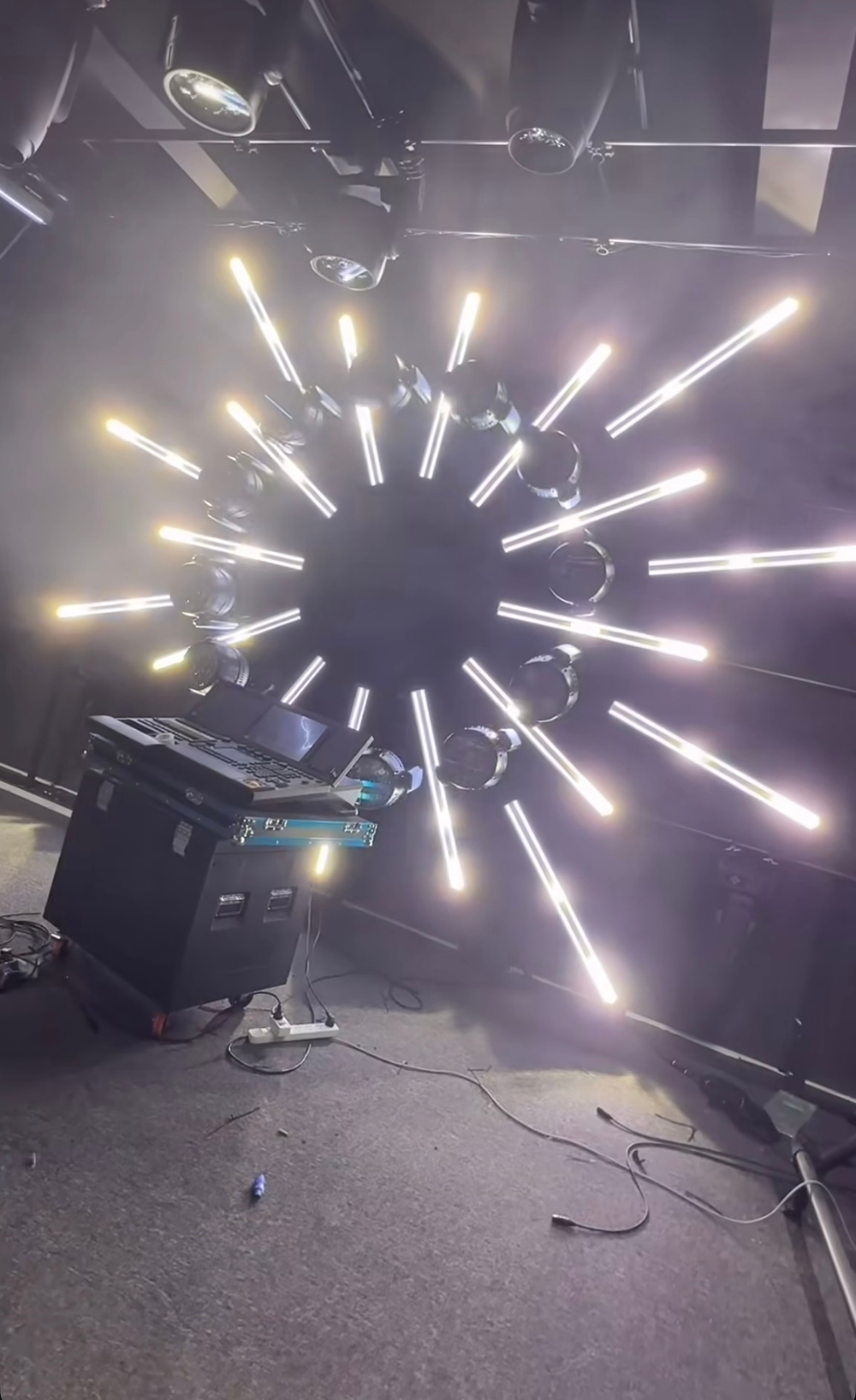 Линейный светодиодный RGB эффект B720, Big Topper
