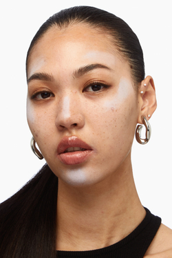 MAYBELLINE NEW YORK Instant Anti Age Eraser - Корректор в жидкой текстуре с аппликатором в виде губки оттенок Purple, 6 ml