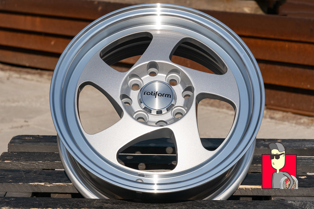 Комплект дисков Rotiform 14x5.5 et38 4x100/4x114.3