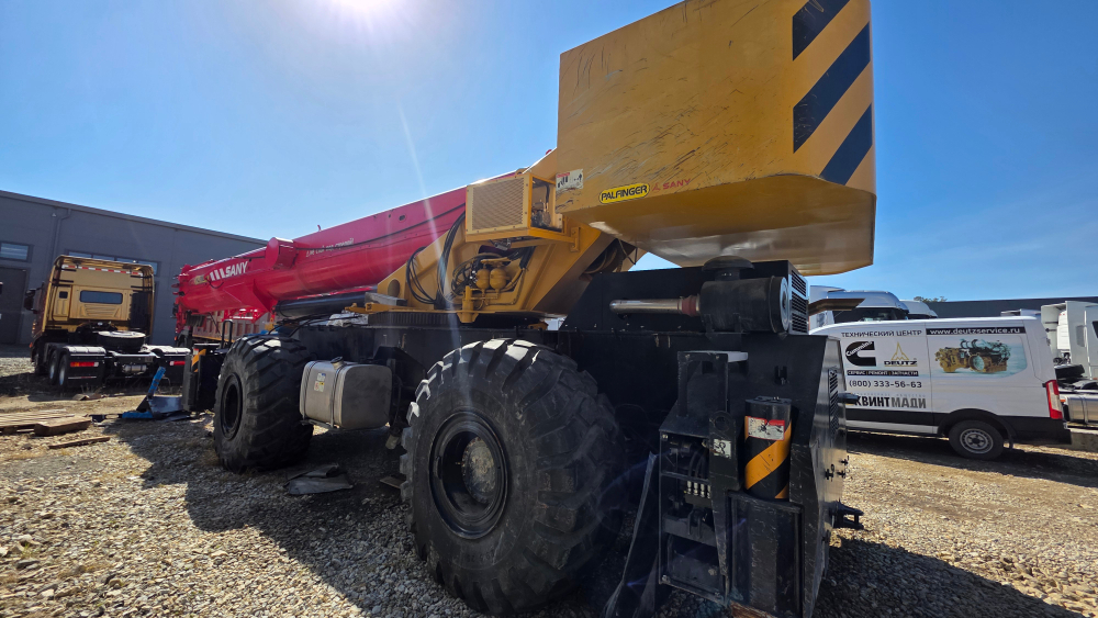 SANY SRC* Кран стреловой SRC800T (Дизельный, 6,7 л, 264 л.с., АТ)