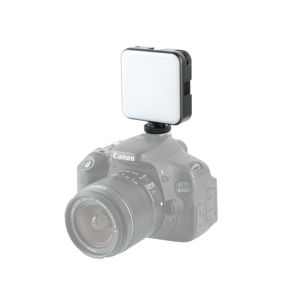 Светодиодный осветитель Falcon Eyes V-LED 64 RGB