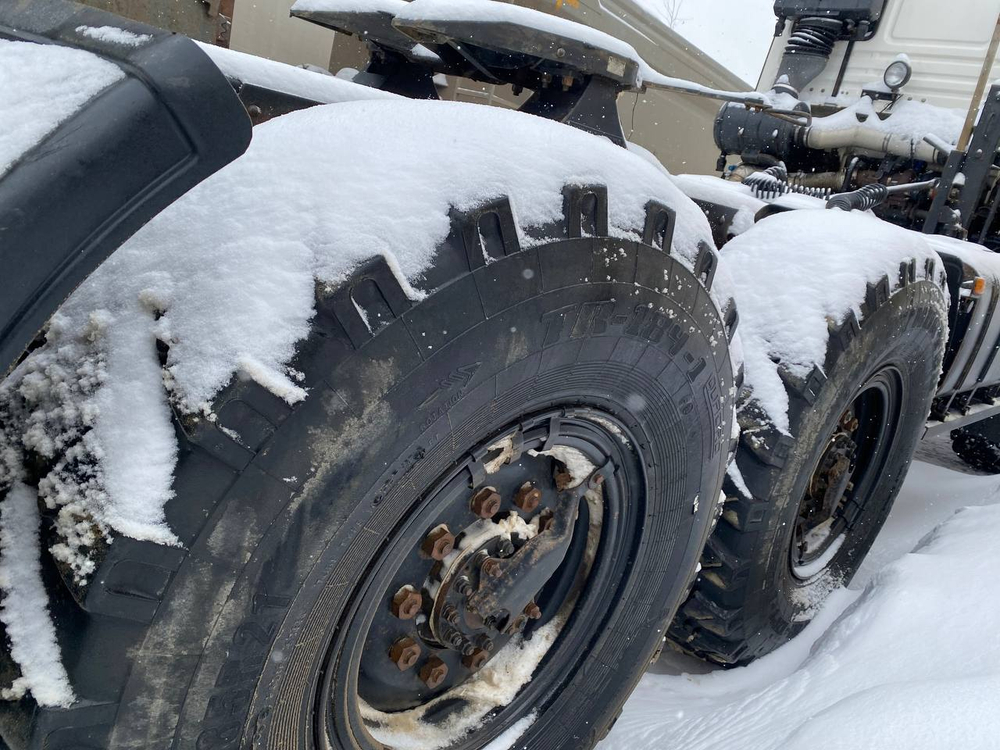КамАЗ 53504 6x6 Седельный тягач 53504-50 (Дизельный, 11,8 л, 300 л.с., МТ)