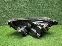 Фара правая Toyota RAV 4 CA40 (2015-2019) галоген