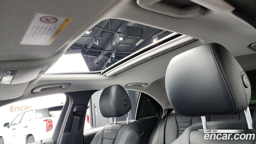 Mercedes-Benz E-Class W213 E300 4MATIC Avangarde (08.2019)