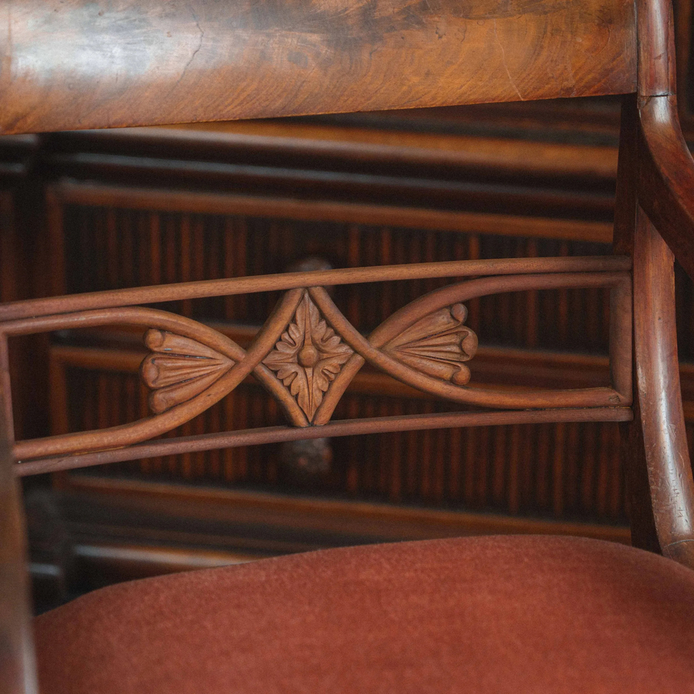 Кресло в стиле Ампир