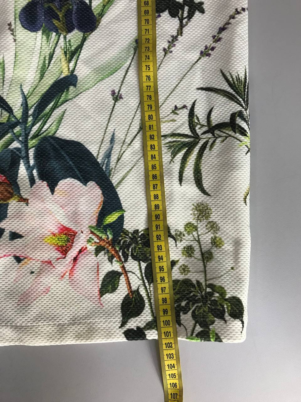 Платье Concept Club для нежного образа, маркировка XS, визуально на 42 размер