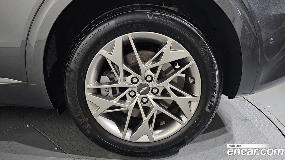 Genesis GV70 2.5T Бензин AWD (10.2022)