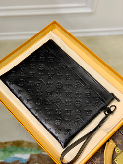 Louis Vuitton Pochette To-Go