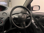Toyota Vitz, 2004 год