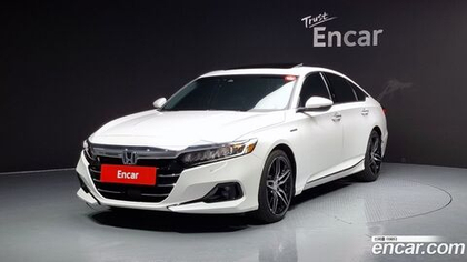 Honda Accord 10 Generation 2.0 Hybrid Touring (07.2022)