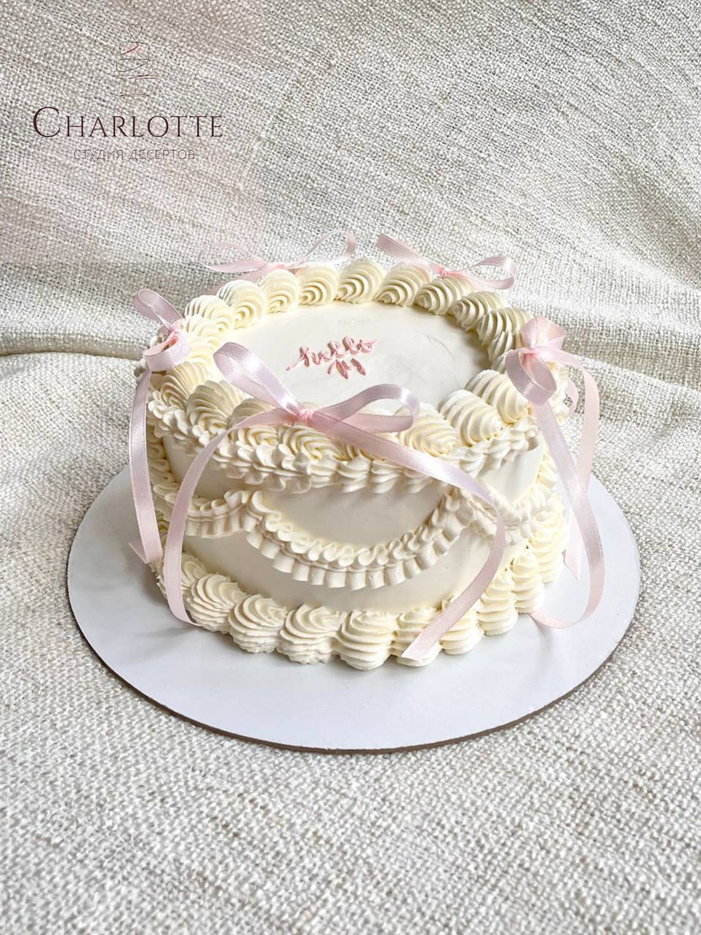 Торт в стиле Ламбет с бантиками