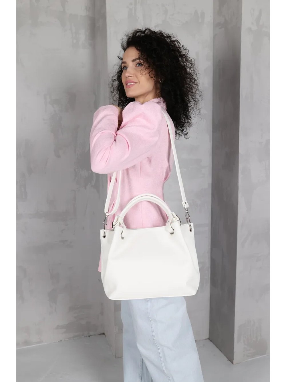 Сумка через плечо средняя тоут классическая