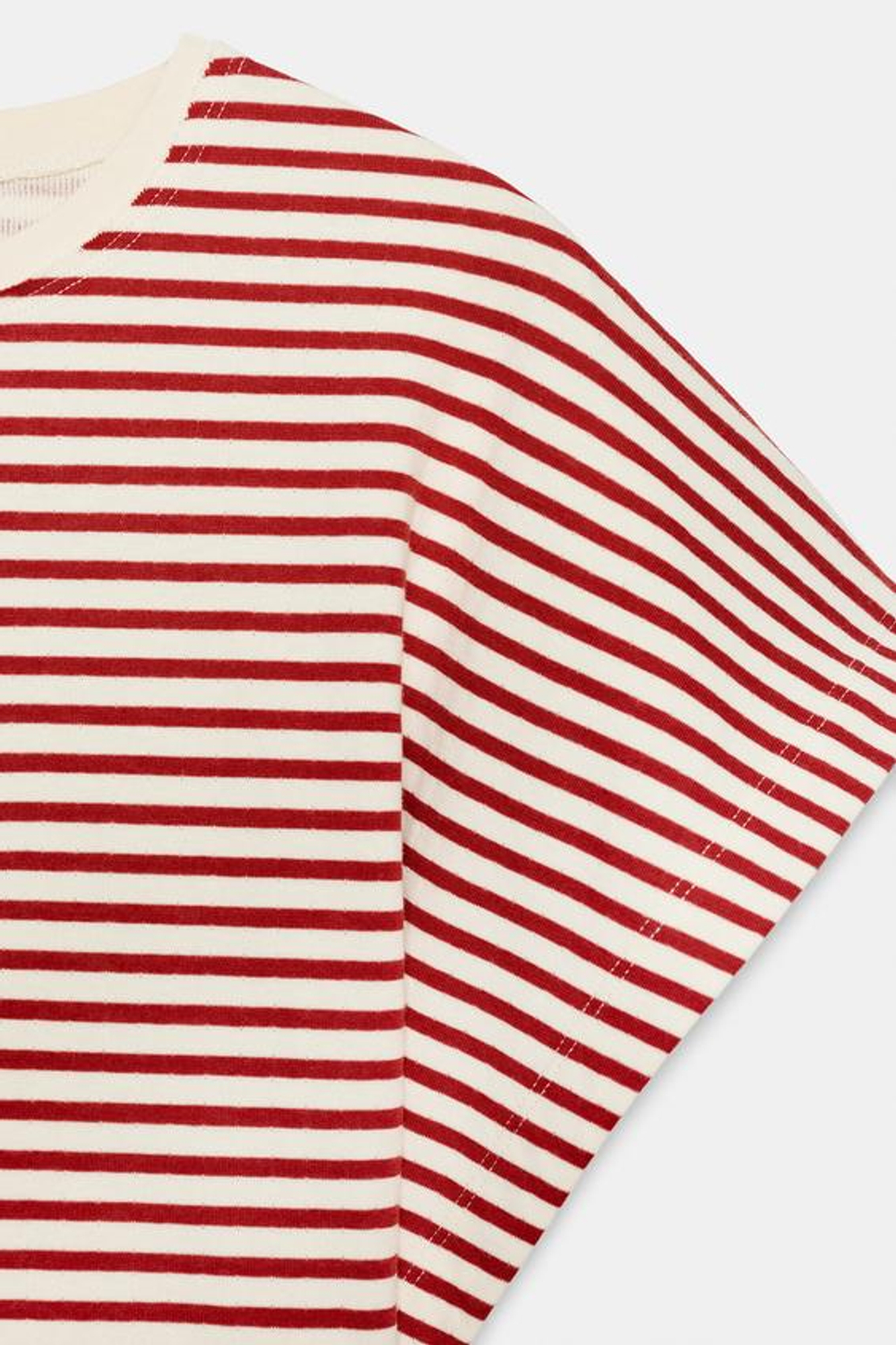 ZARA ПРИТАЛЕННАЯ ФУТБОЛКА В ПОЛОСКУ, КРАСНАЯ ПОЛОСА