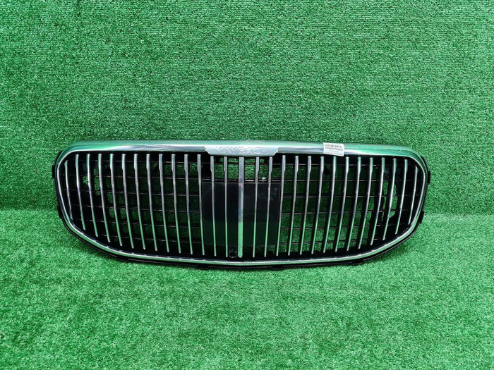 Решетка радиатора Mercedes GLS X167 19-23 Maybach