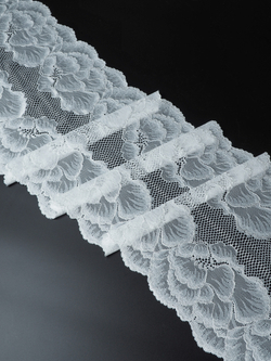 Эластичное кружево молочное ширина 24 см ОТРЕЗЫ