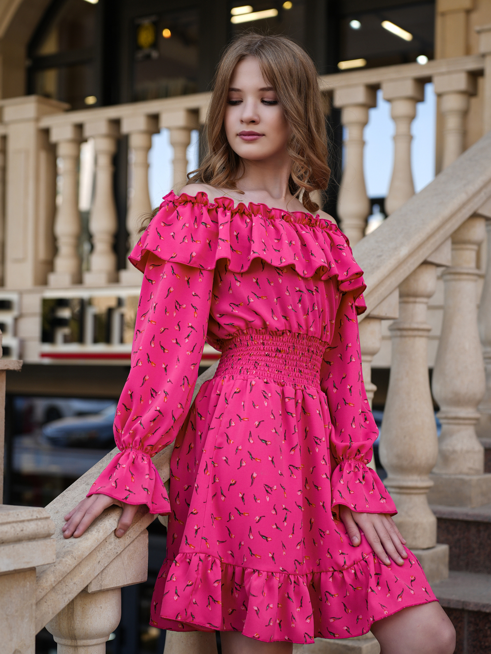 Платье для девочки нарядное с цветочками розовое