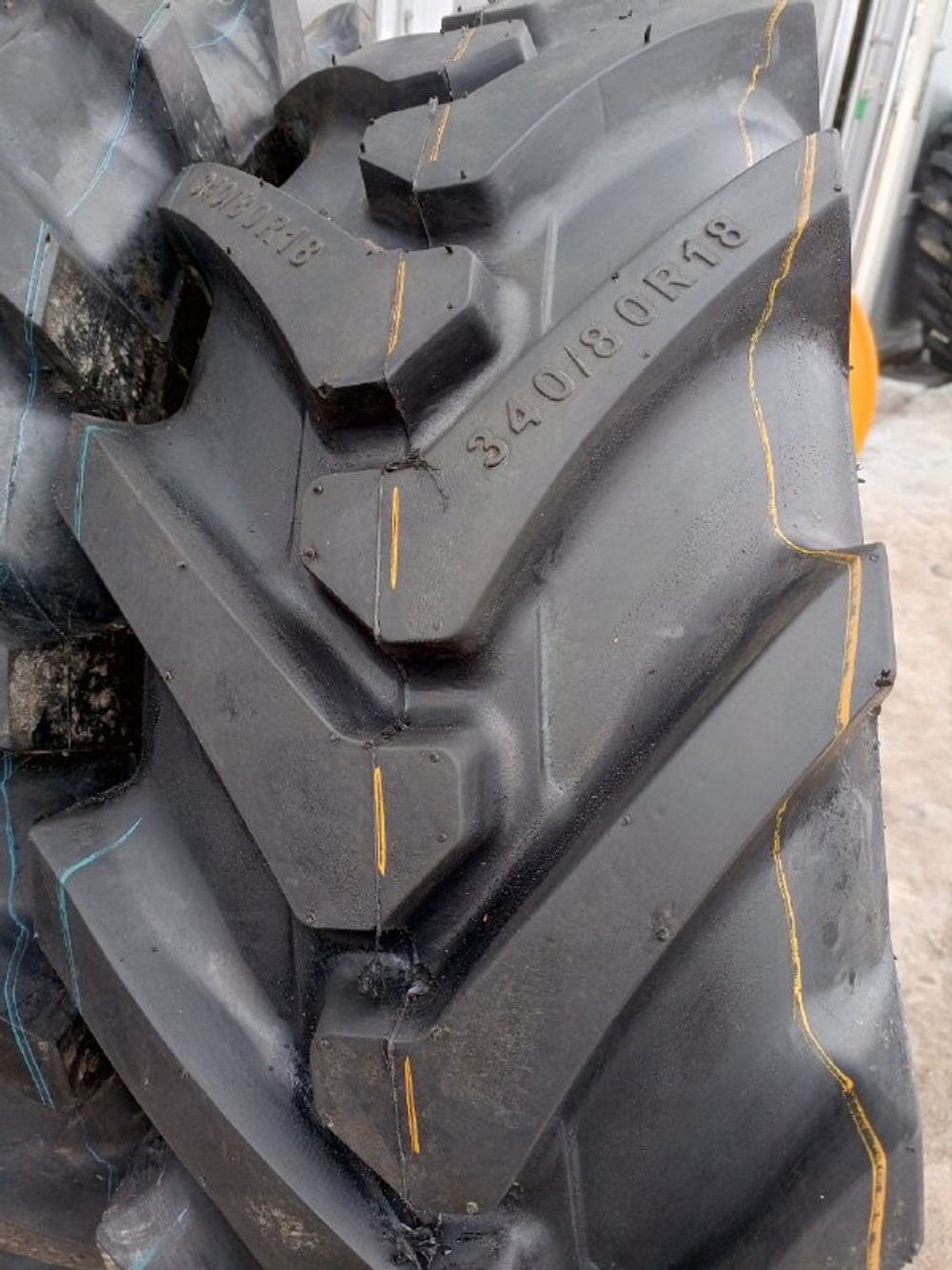 340/80R18(12.5/80R18) TL AGRO-INDPRO100 143A8/143B РоадХикер