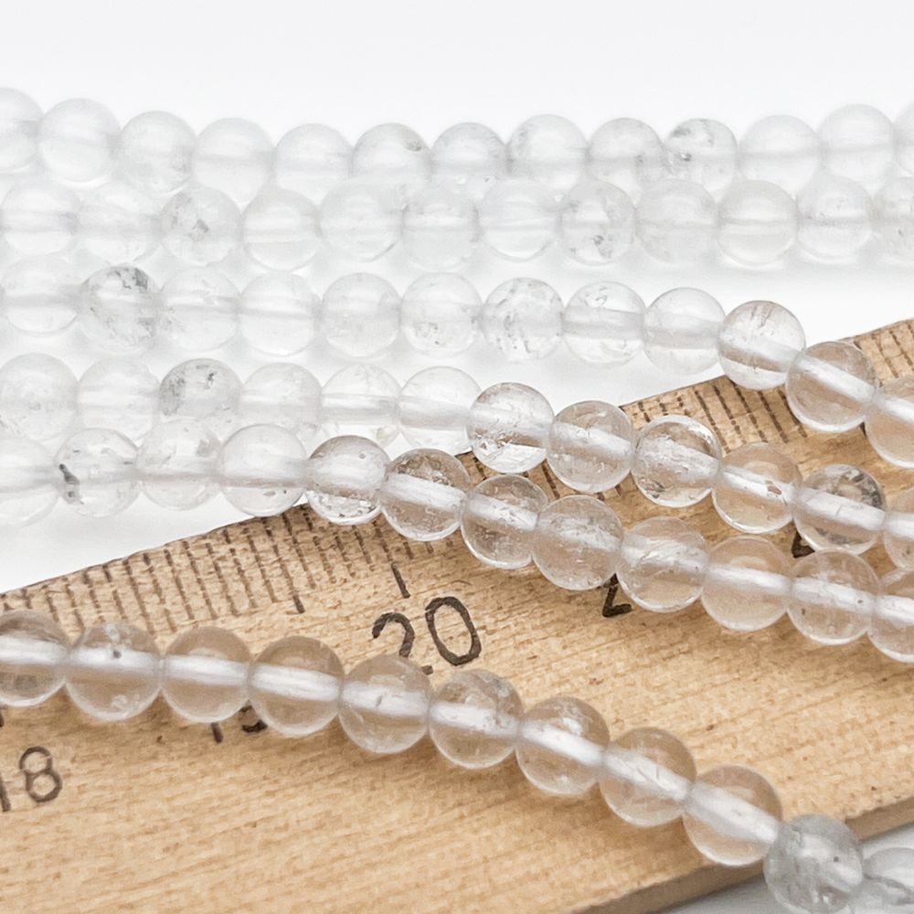 Горный хрусталь бусины, диаметр около 4,5 мм, цена за отрезок 19 см (1/2 нити)