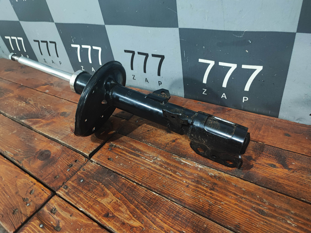 Стойка передняя правая Toyota RAV4 XA20 00-06 Новая B3285