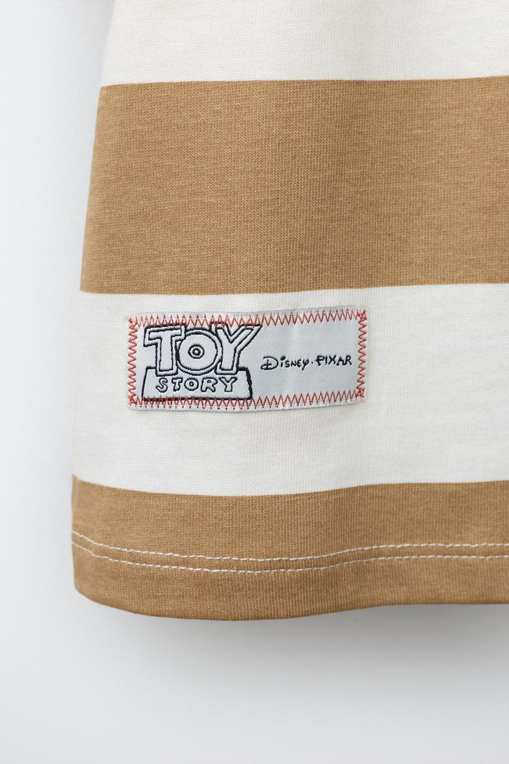 ZARA ФУТБОЛКА В ПОЛОСКУ С НАШИВКАМИ TOY STORY © DISNEY PIXAR, СВЕТЛО-КОРИЧНЕВЫЙ