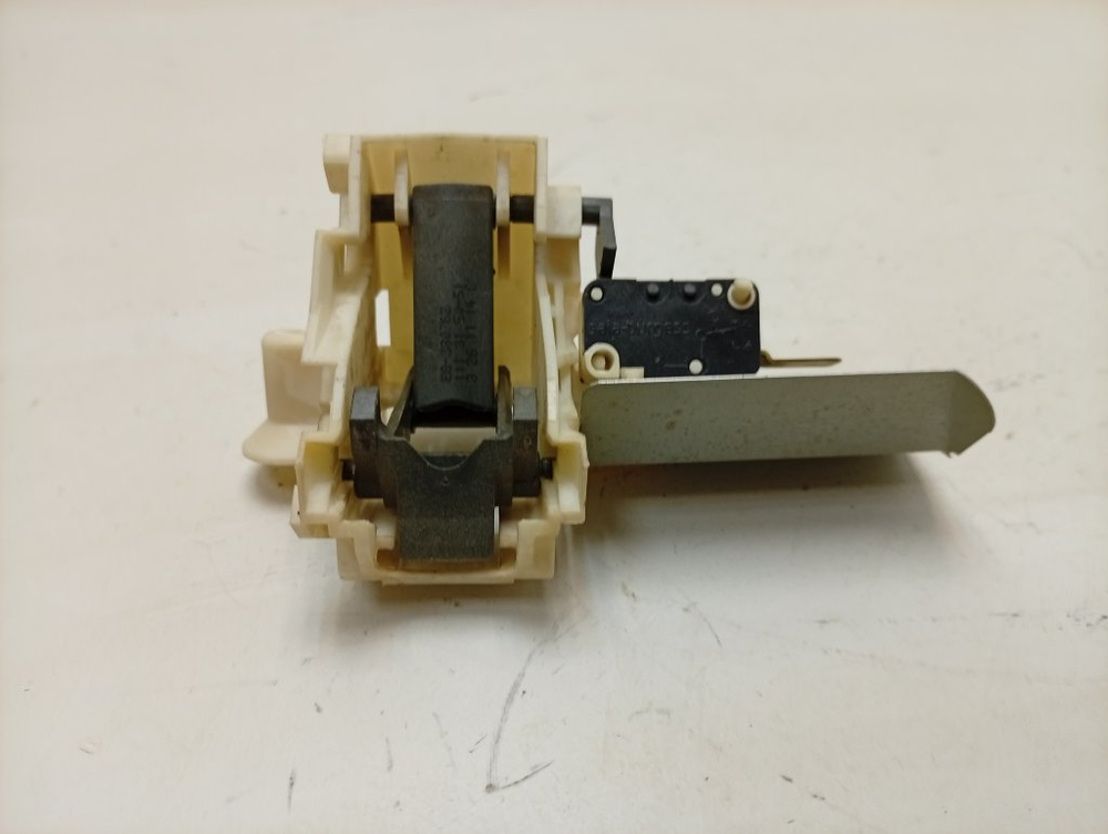 ESL46050 ктп8 Замок для посудомоечной машины Electrolux, Zanussi, AEG 1113150609 б/у