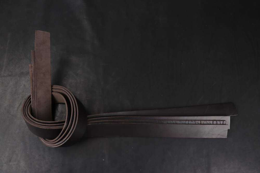 Ременная заготовка тёмный шоколад с финишной отделкой гладкая