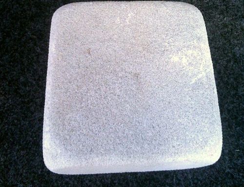 Брусчатка песчаник пилено-галтованный Жемчуг образец