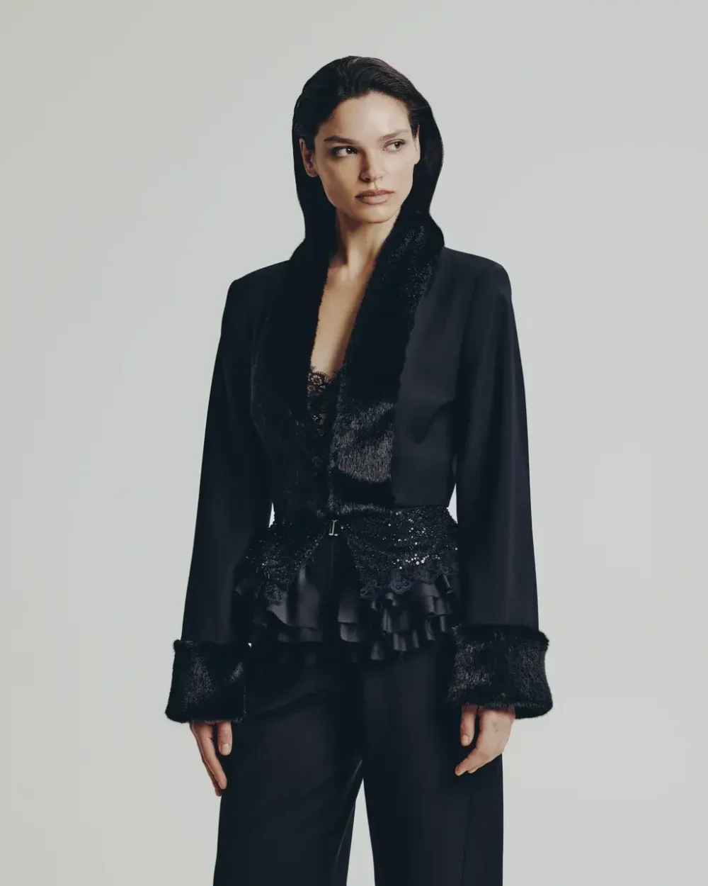 Пиджак с мехом черный, Черный
