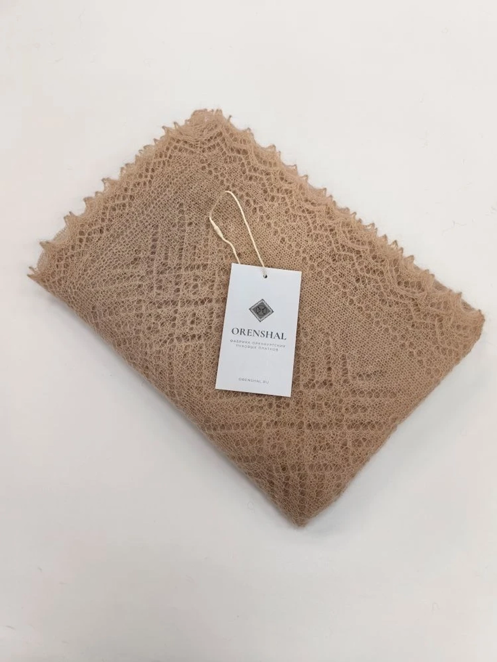 Оренбургский пуховый платок-паутинка А120-29 бежевый