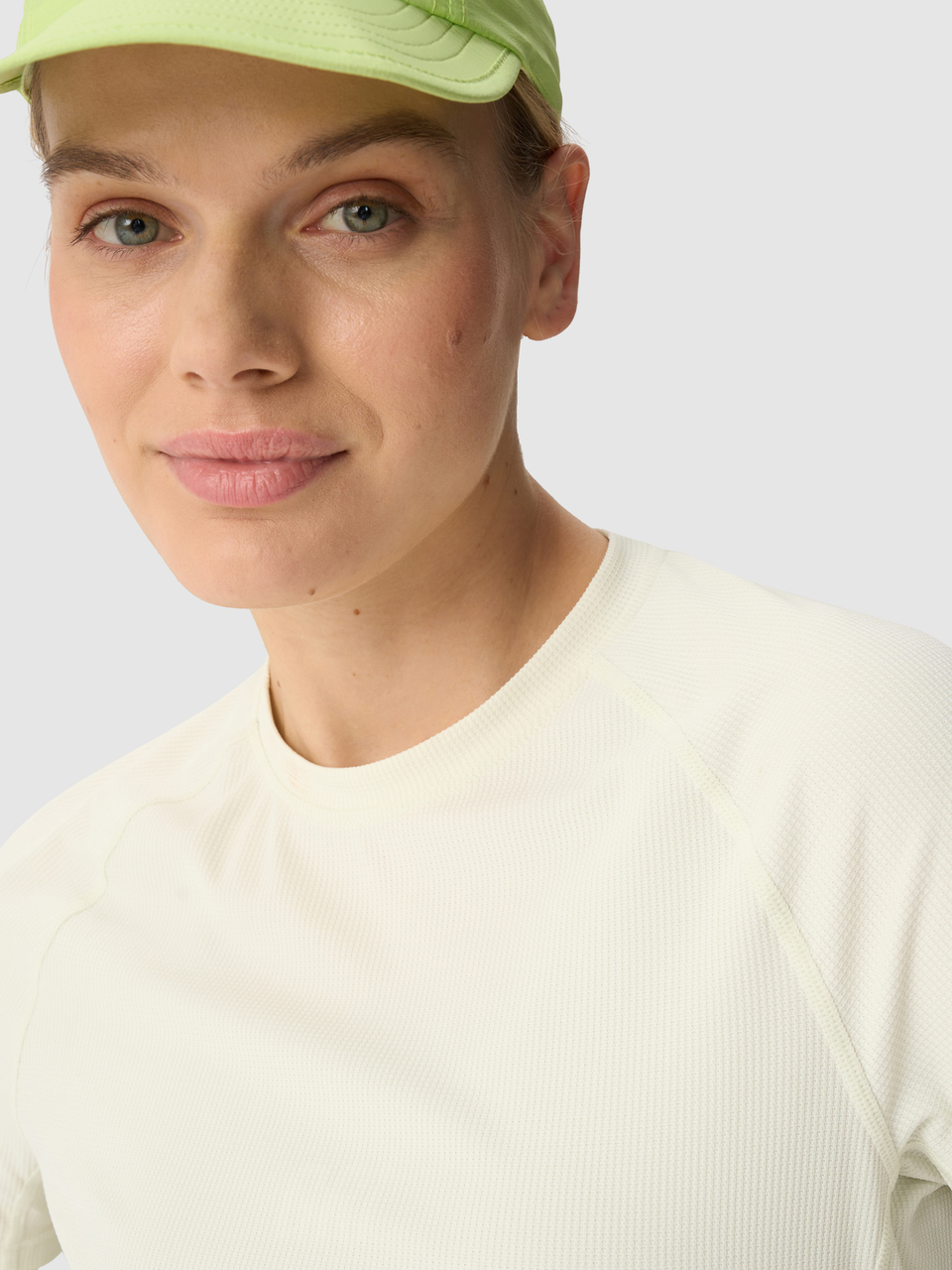 Футболка женская GRI Ультра молочная