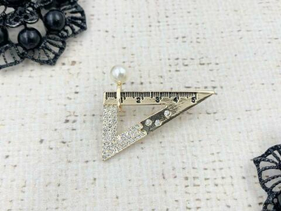 Брошь, р. 3,5х2 см, золото