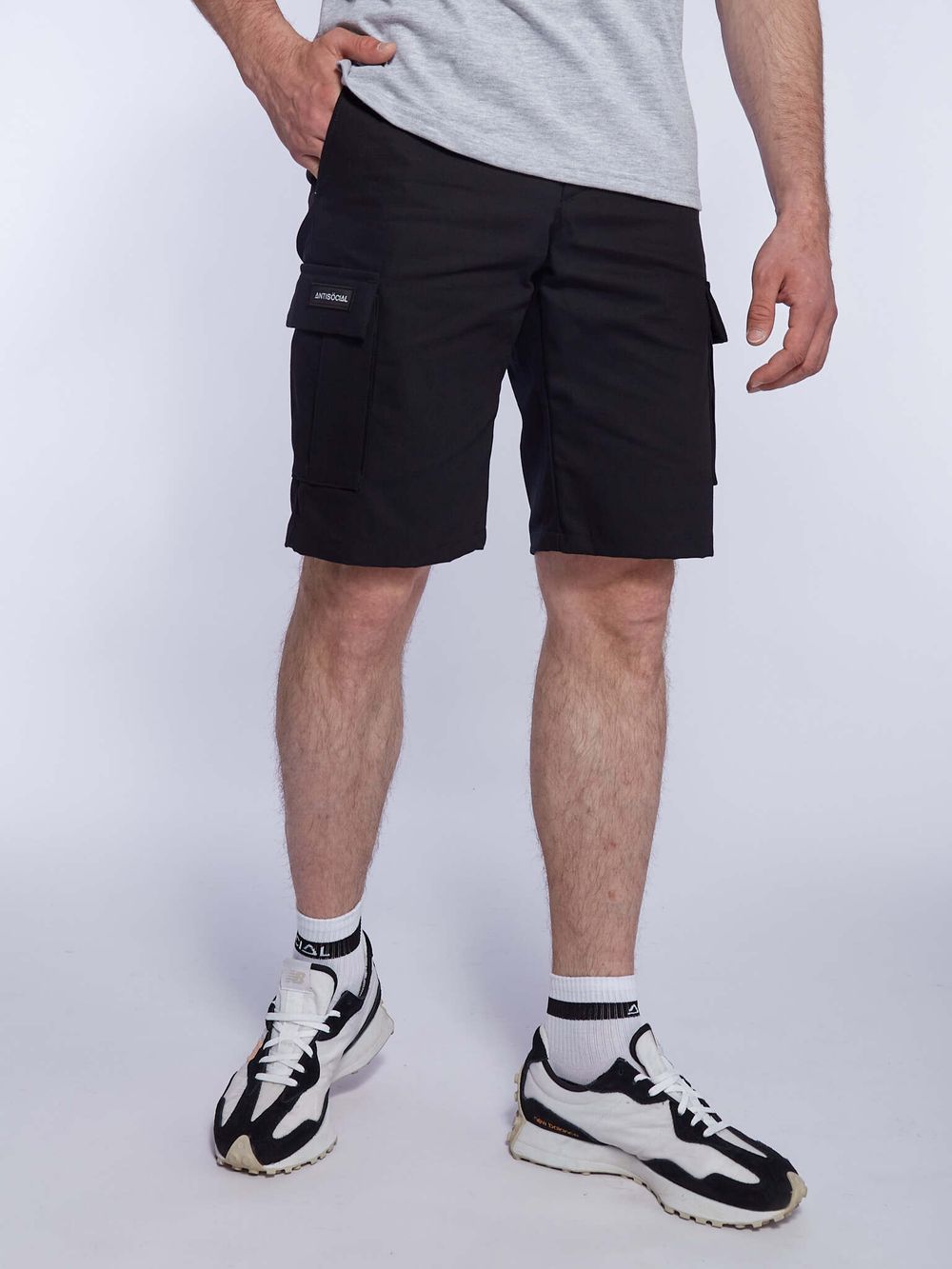 Шорты Antisocial Cargo Черные