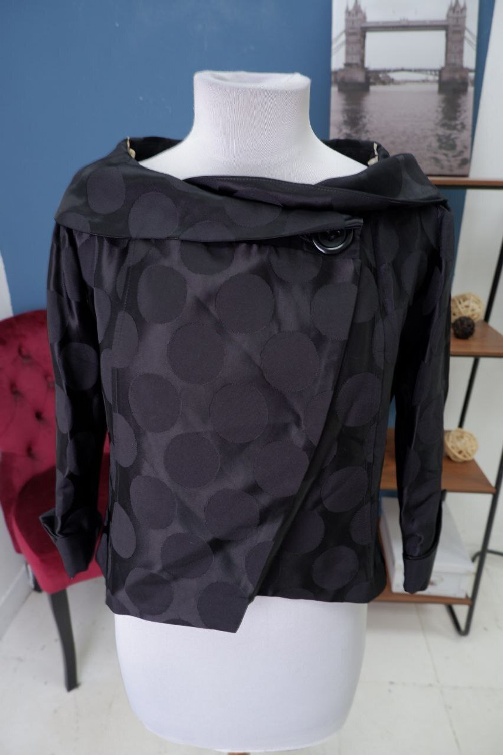 Жакет Fervente черный красивый 40 размер