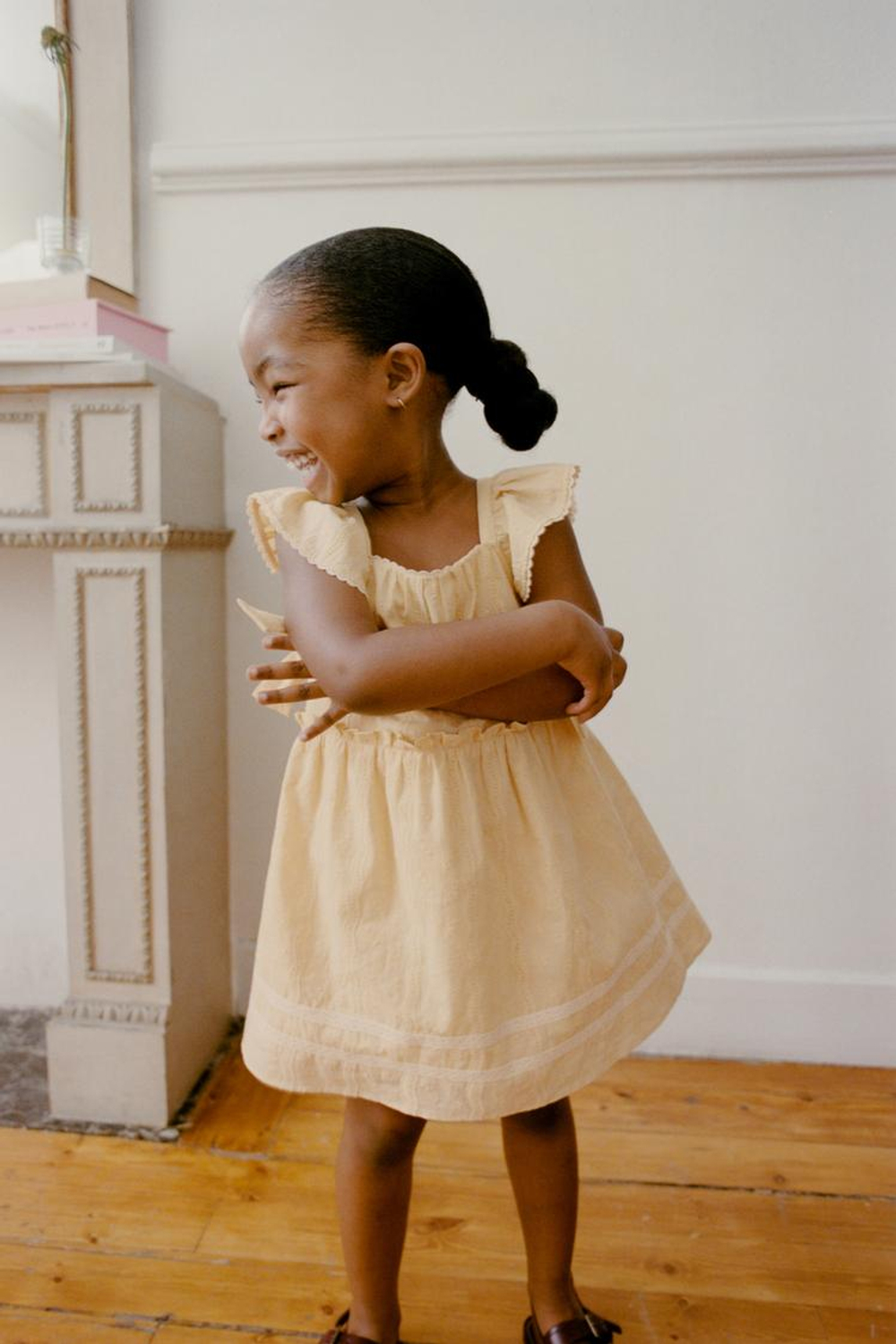 ZARA ПЛАТЬЕ С БАНТАМИ И КРУЖЕВОМ, ЖЕЛТЫЙ