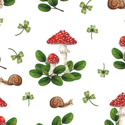 Мухоморы, листья и улитки на белом