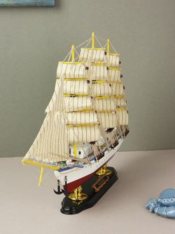 Meteor Lights Модель парусника Надежда, 52 см