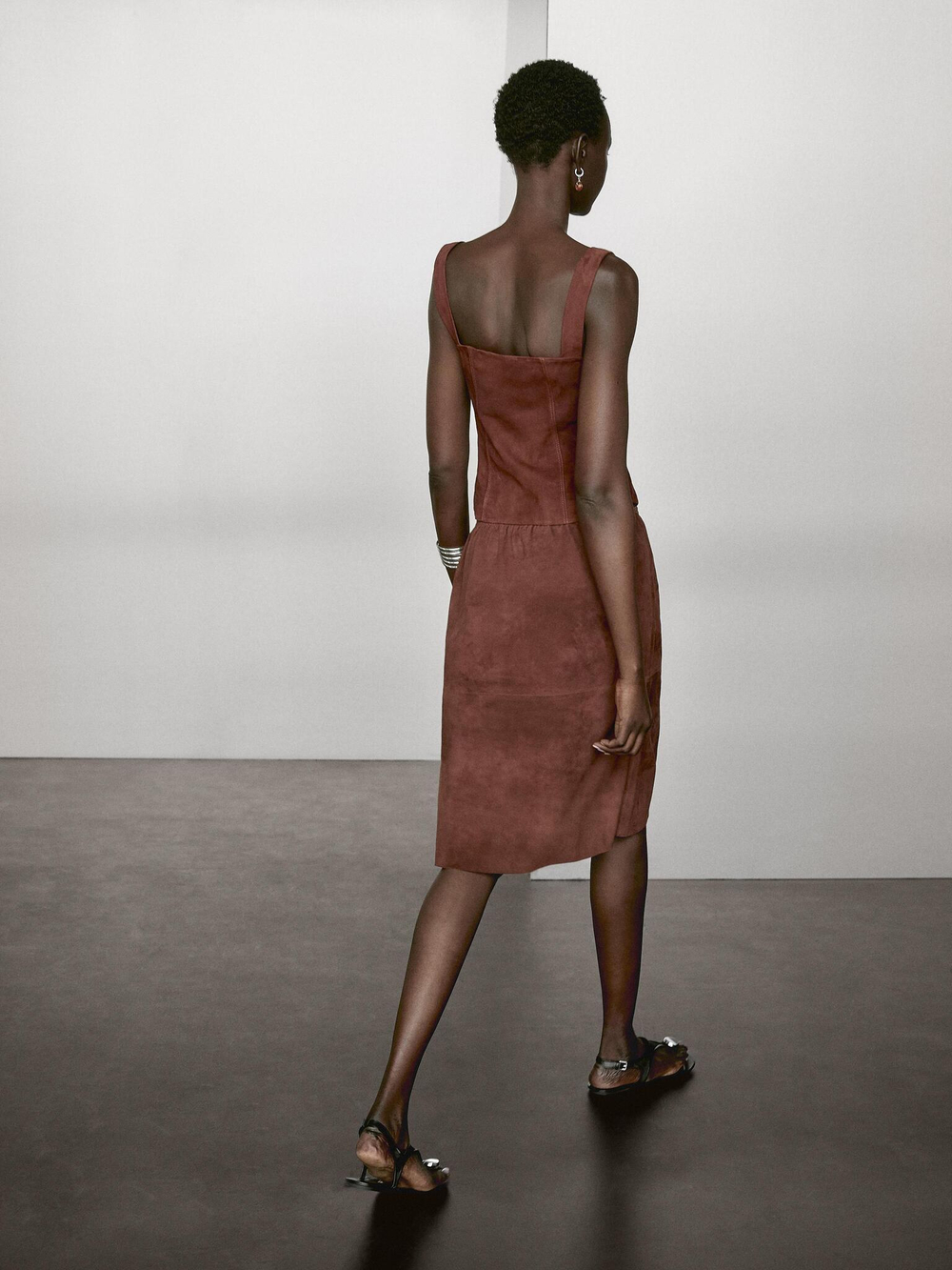 Massimo Dutti Замшевая юбка прямого кроя, коричневый