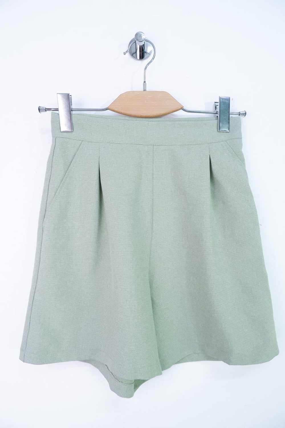 Шорты LookOnline свободные, маркировка S, визуально на 44 размер