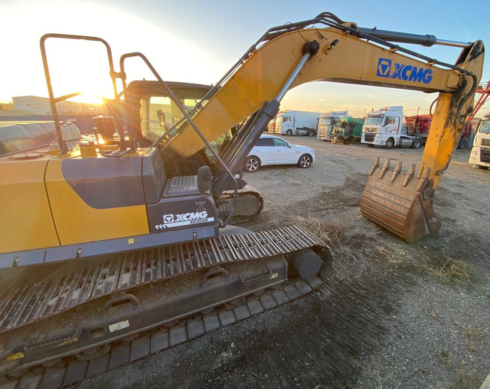 XCMG XE260 Экскаватор XE260D (Дизельный, 6,7 л, 204 л.с., АТ)