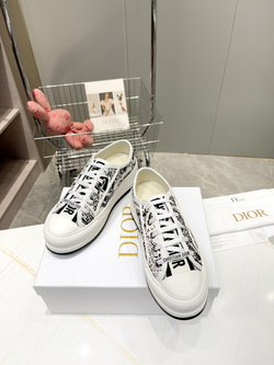 Christian Dior Walk'n'Dior Sneaker